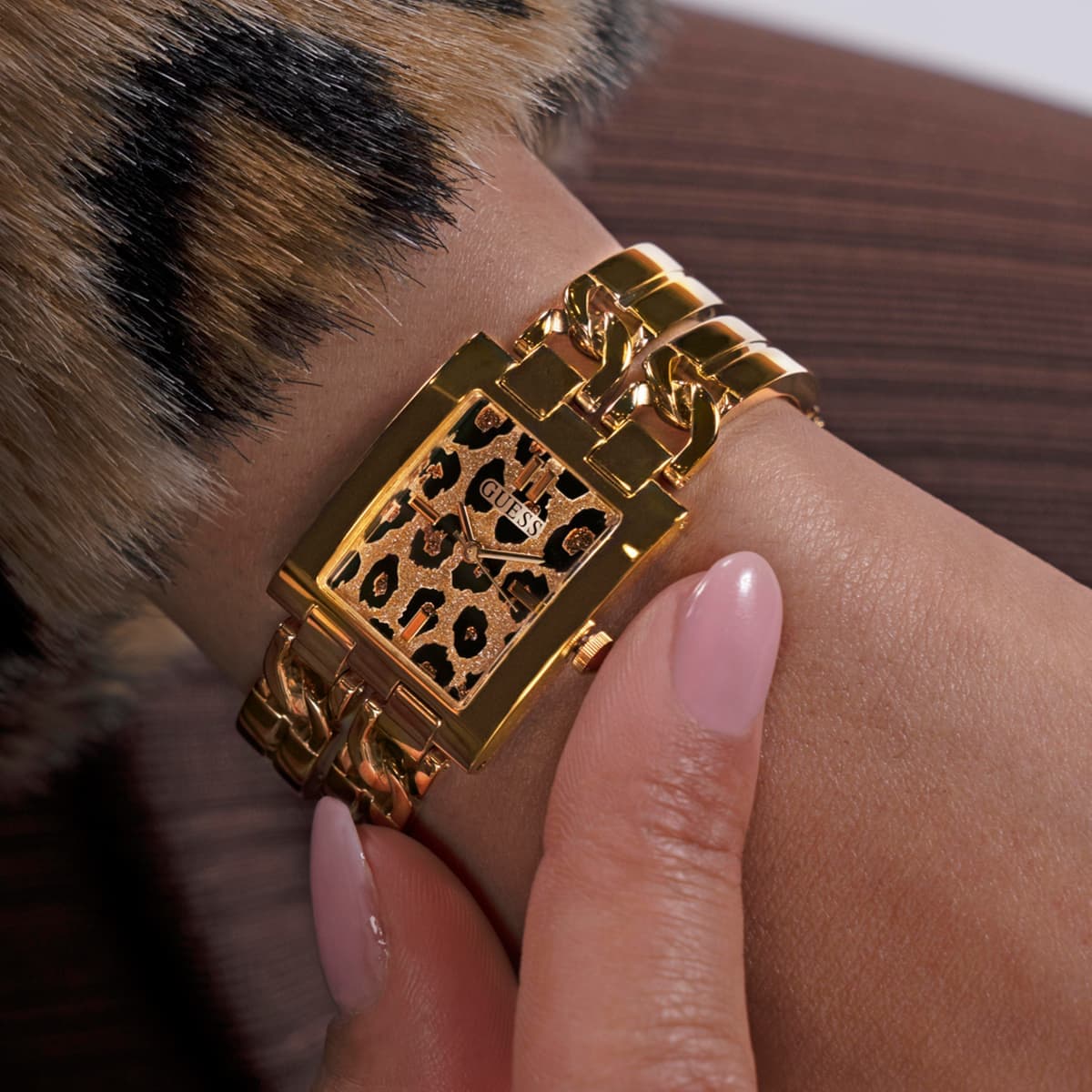 Guess Женски Часовник GUGW0807L2 4